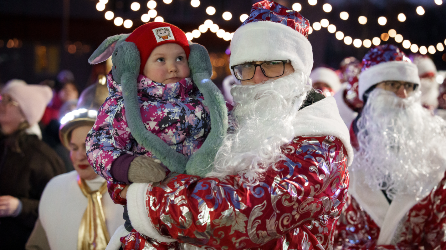 «Трансюжстрой» подготовил новогодние подарки для пациентов детской областной больницы 